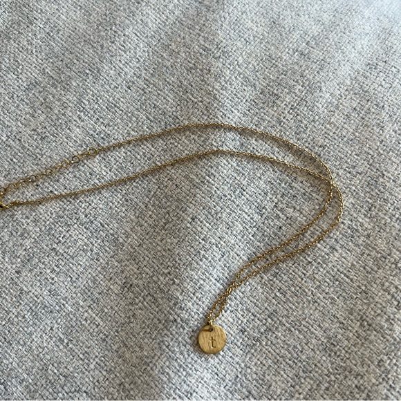 “t” pendent necklace - Picture 2 of 2